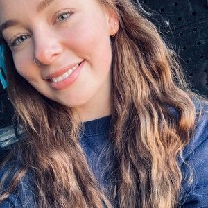 Meet your Posher, Aloura